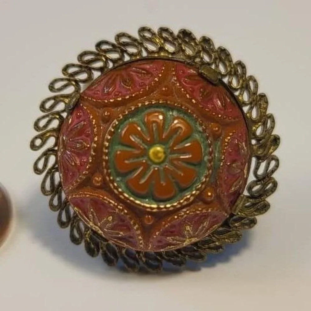 Antique VTG Adjustable Brass Ring Orange Enamel Floral Design Ornate Filigree